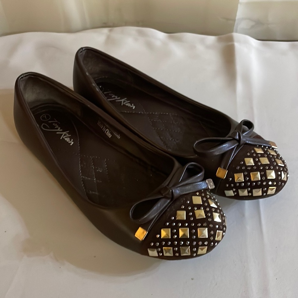 Tory Klein Flats Brown and Gold Embellishment Size 7 EUC